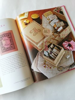 画像3:  LES BELLES LETTRES D’ALEXANDRE　フランス クロスステッチ図案集